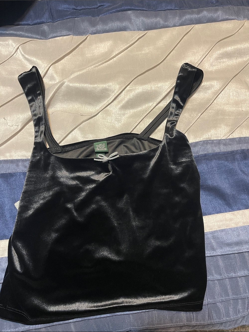 Wild Fable black velvet crop size Medium
